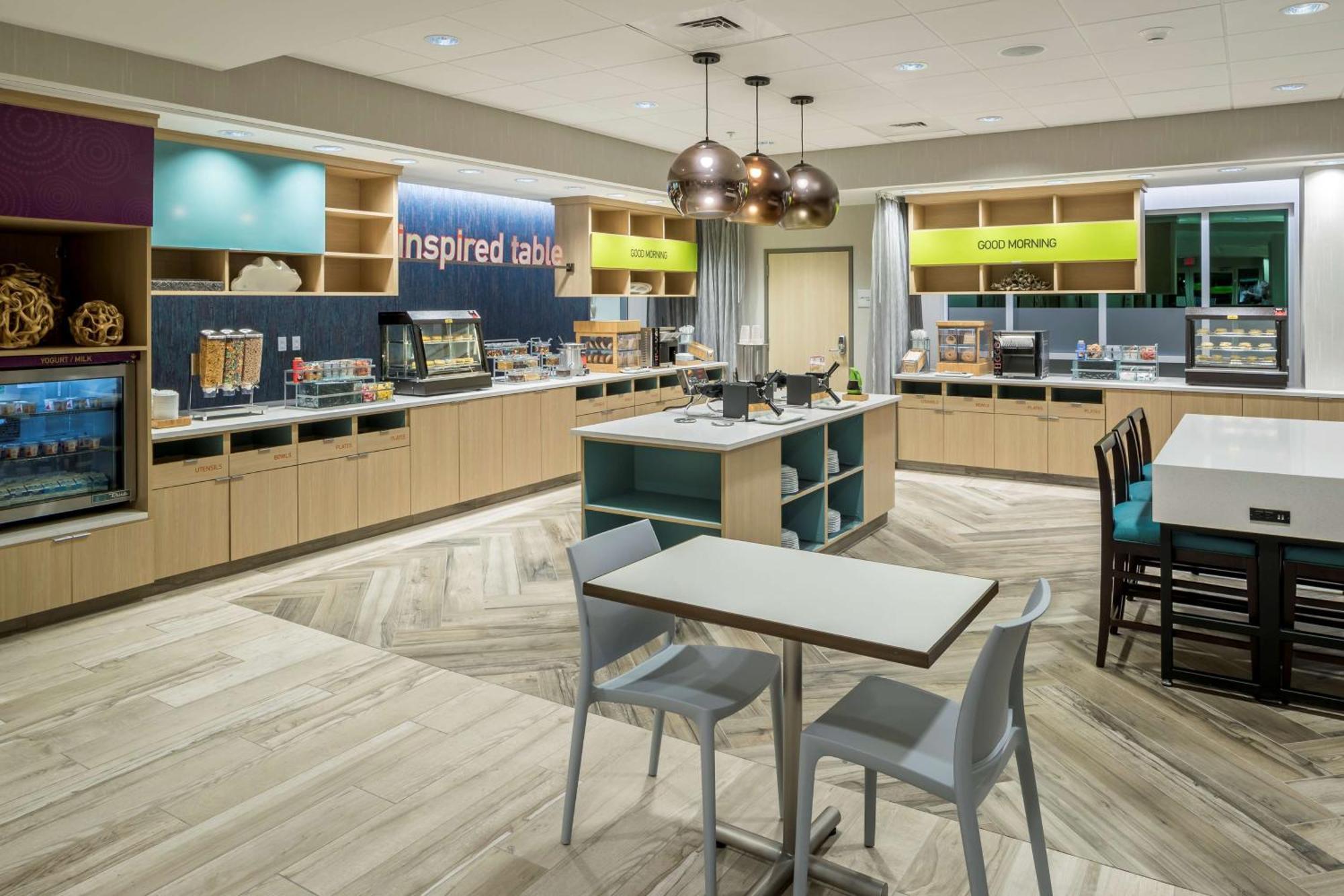 Home2 Suites By Hilton Cape Canaveral Cruise Port ภายนอก รูปภาพ